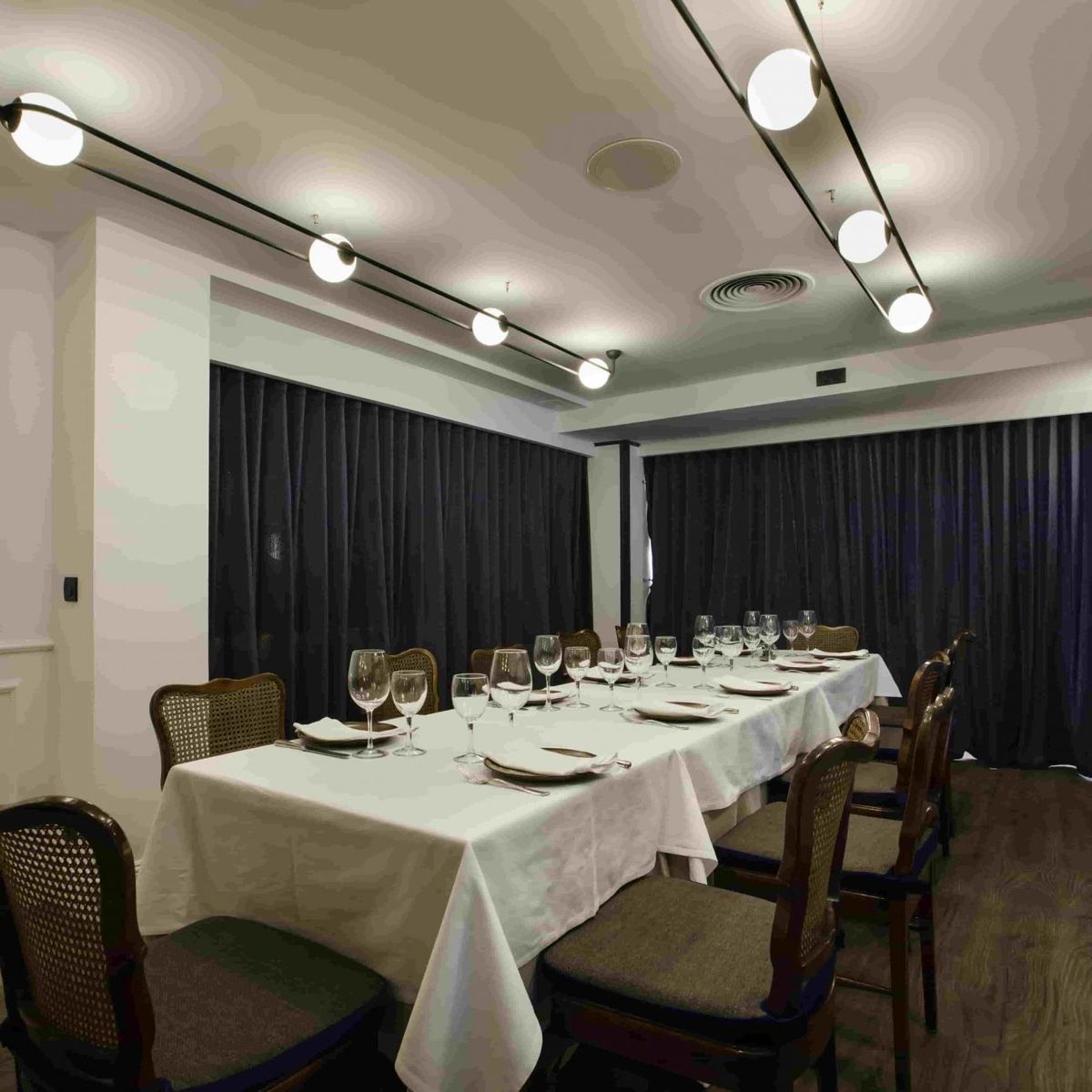 Restaurante Victor en la Plaza Nueva de Bilbao