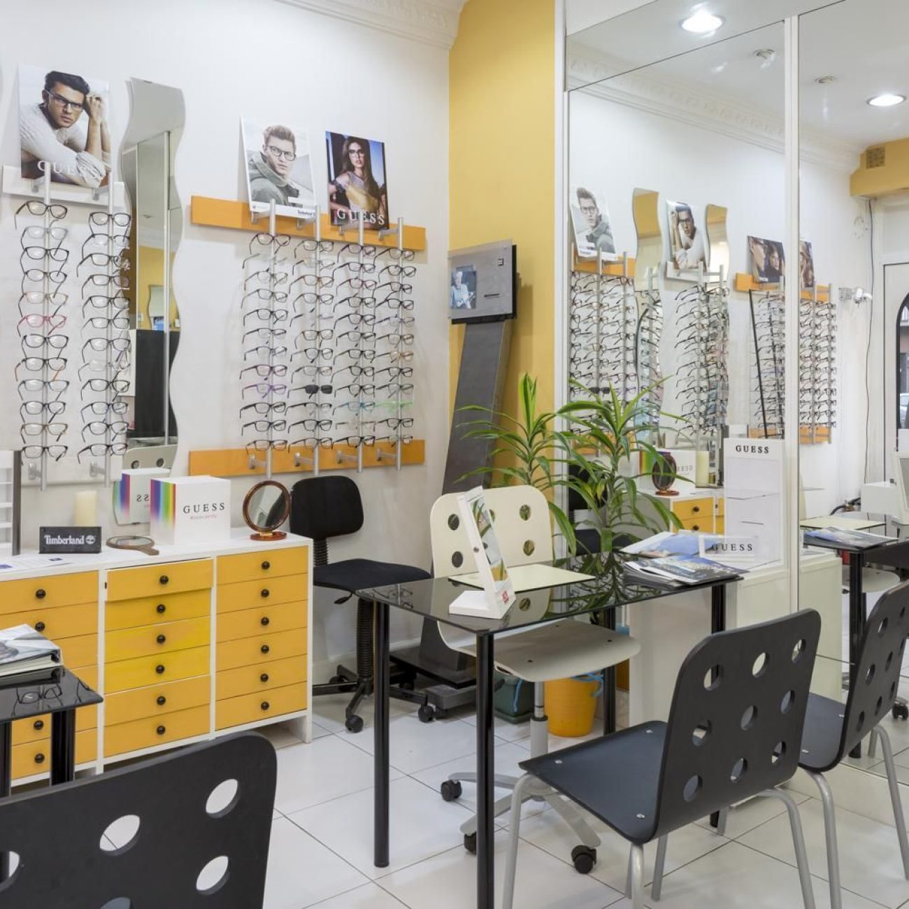 4516-optica-avenida-san-ignacio-02