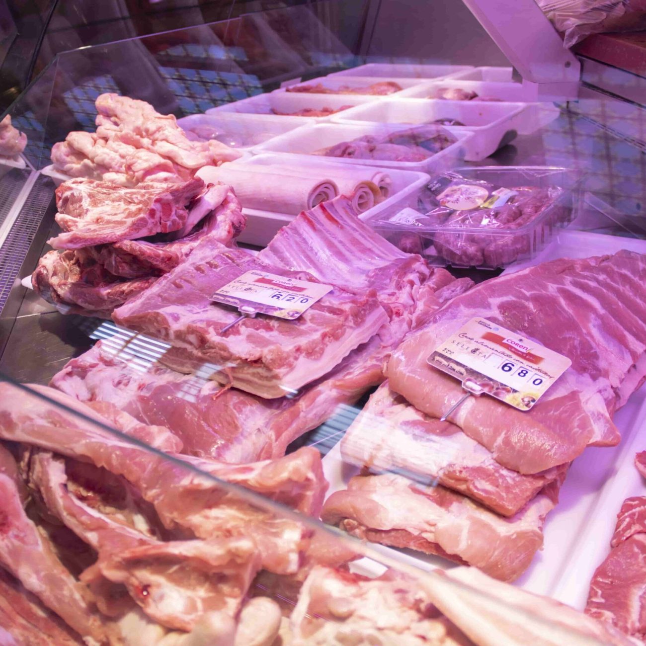 Chacinería Iñaki y Juanjo Blanco en el Mercado de la Ribera